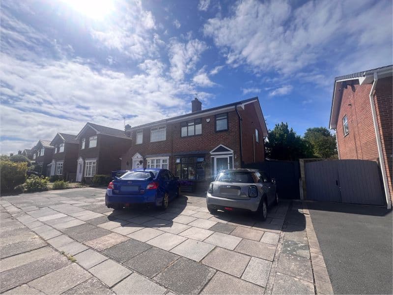 Golf Open 2026 – Dodworth Avenue, Southport – Sleeps 4