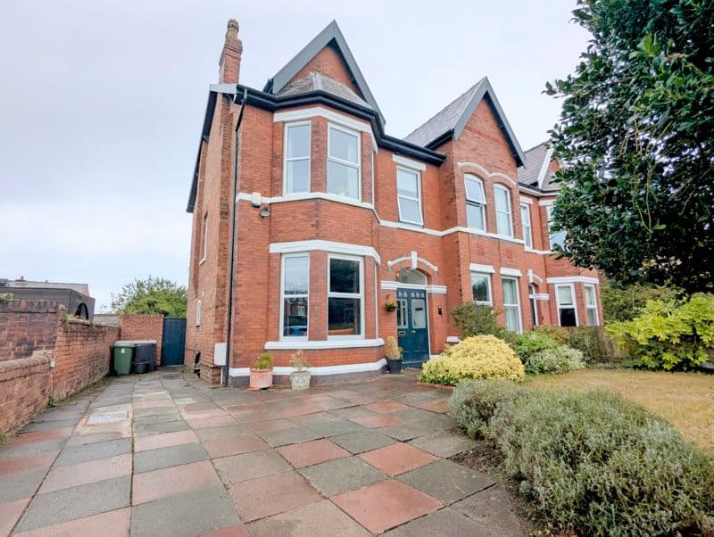 Golf Open 2026 – Forest Road, Southport – Sleeps 8