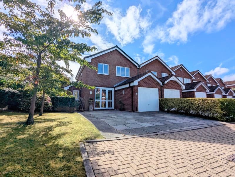 Golf Open 2026 –  Prince Charles Gardens, Birkdale – Sleeps 6