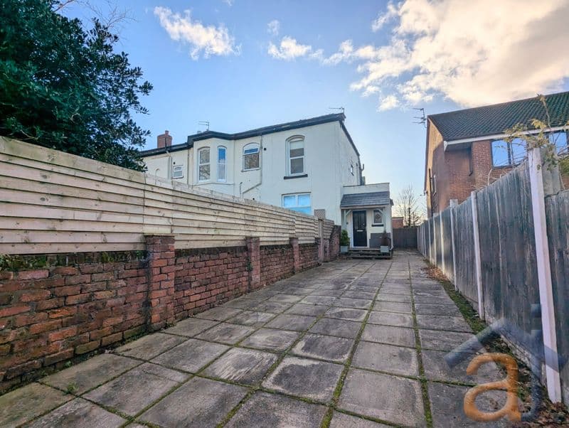 LET – Portland Street, Southport – Two Bedroom Furnished House