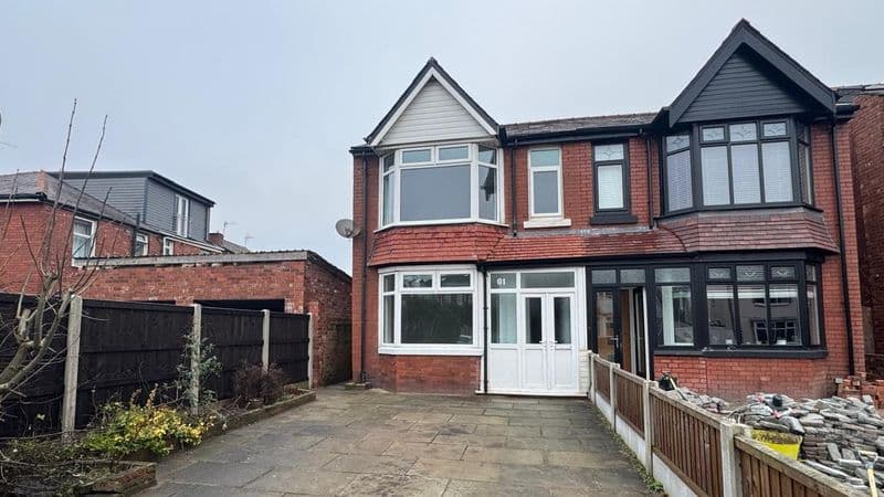 To Let – Lyndhurst Road, Birkdale – Three Bedroom House