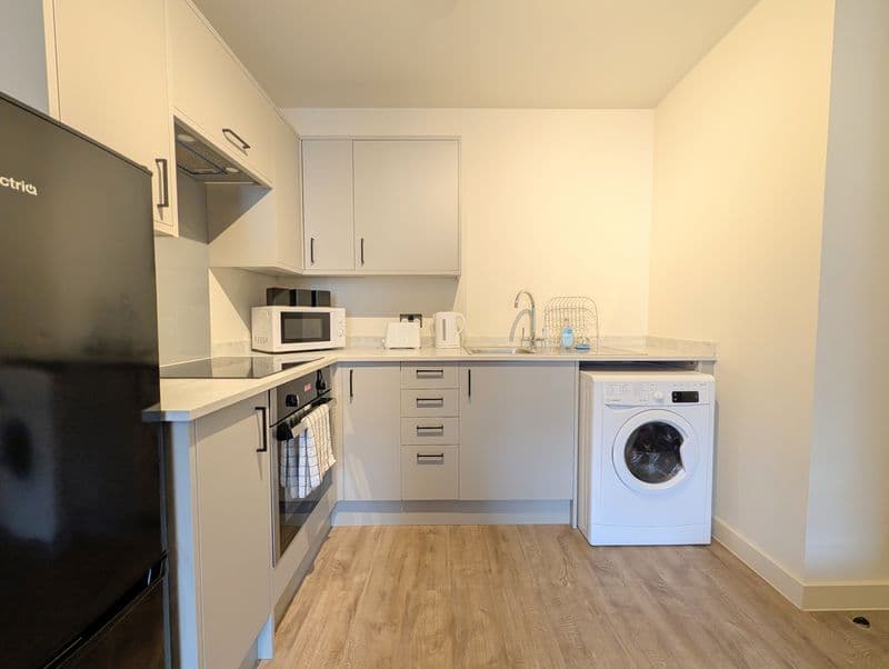 To Let – Renaissance House, Coronation Walk, Southport – One Bedroom Fully Furnished Apt