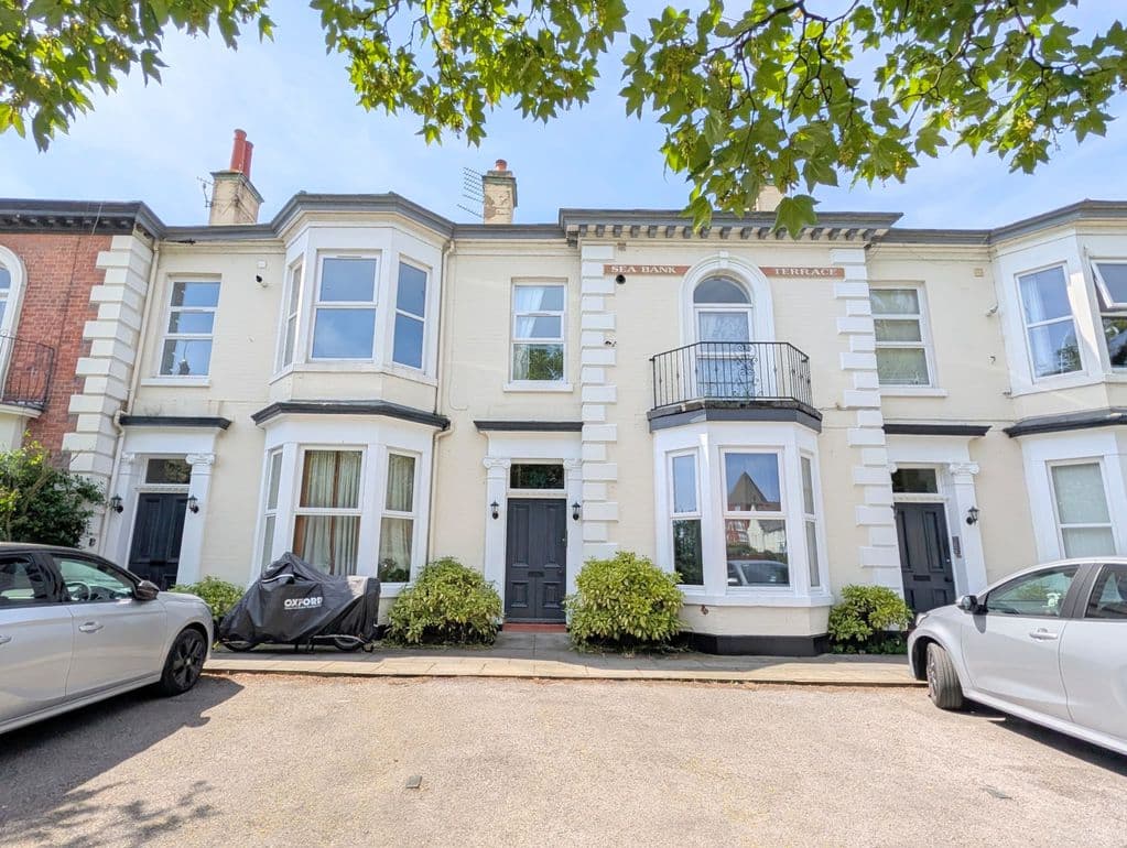 To Let – Seabank Road, Southport Town Centre – One Bed First Floor Apt