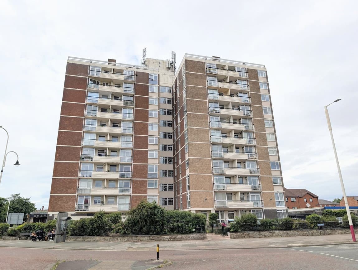 To Let – Sandown Court, Albert Road, Southport Town Centre – 2 Bed Apt
