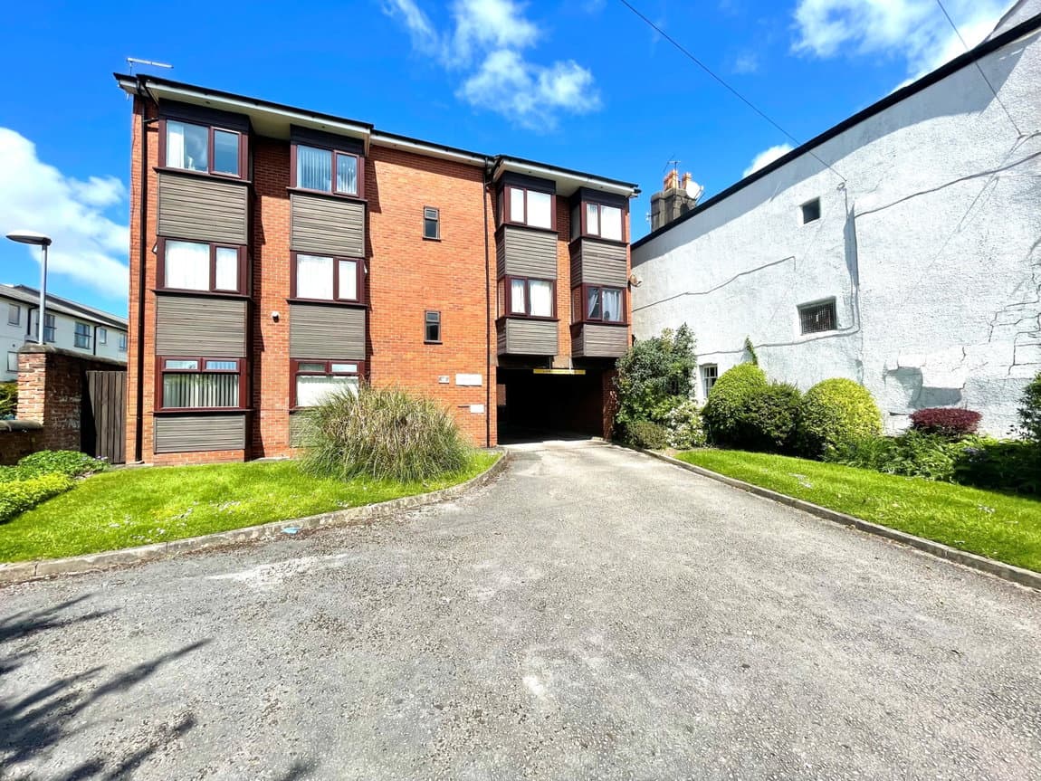 To Let – Hazel Court, Aughton Street, Ormskirk, Lancashire – One Bed Apt